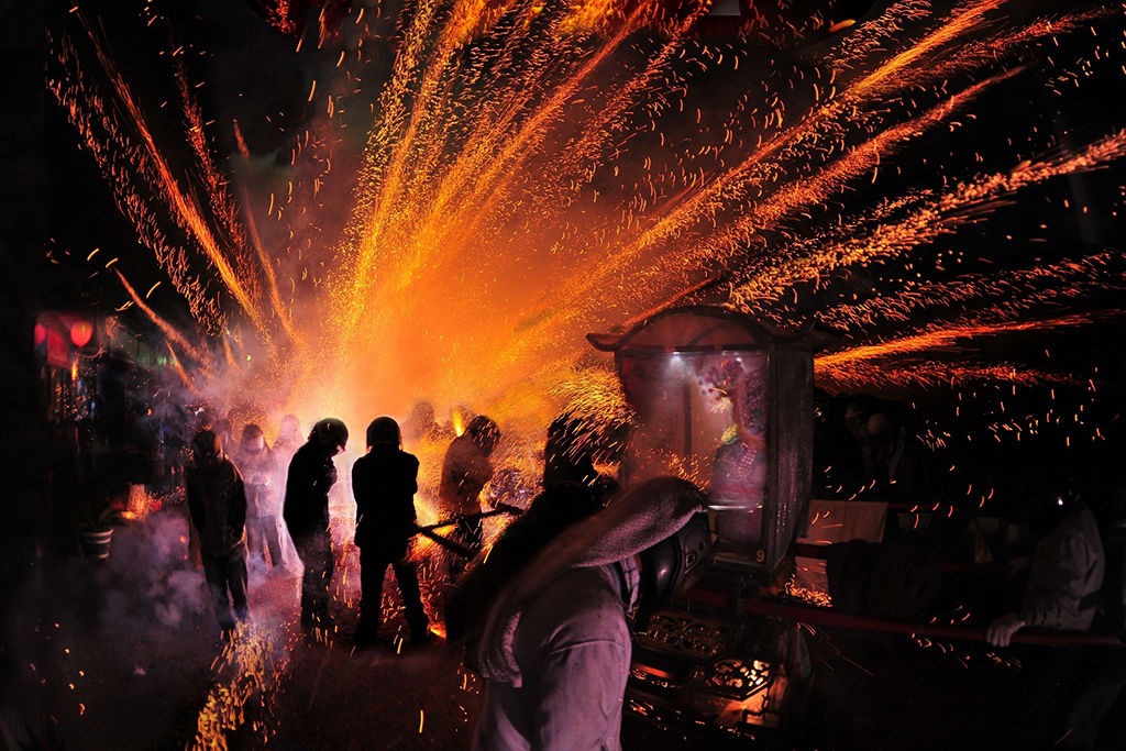 塩水蜂炮（爆竹祭り)