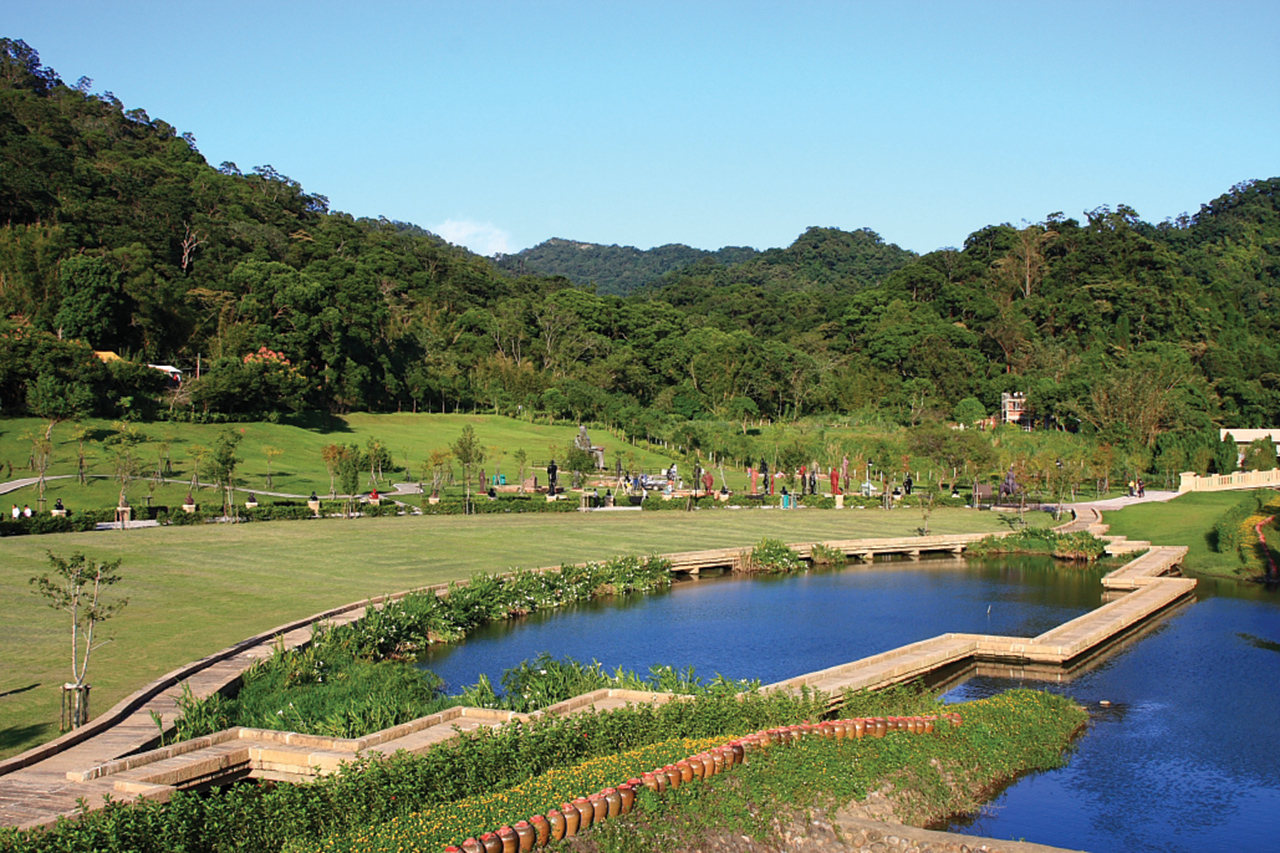 慈湖雕塑紀念公園（慈湖彫刻紀念公園）