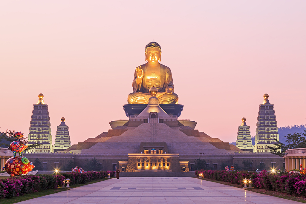 仏光山仏陀紀念館の夜景