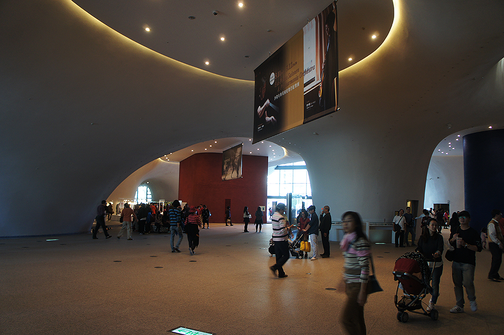 台中国家歌劇院の内部
