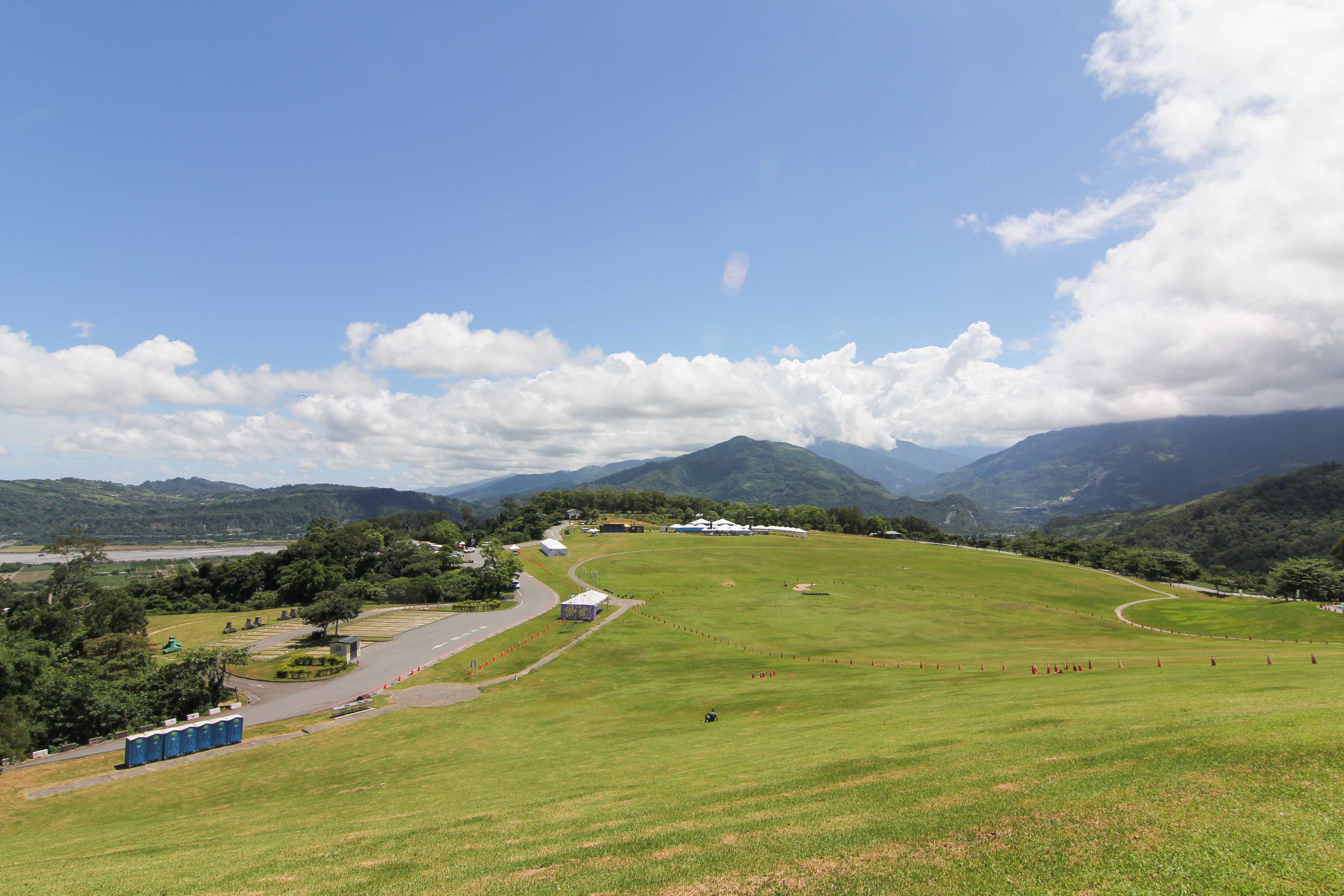 鹿野高台の大きい芝