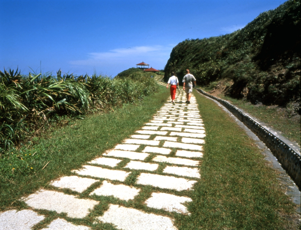 龍洞湾岬歩道