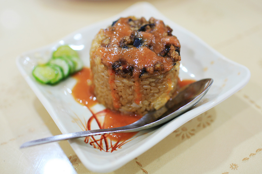 筒仔米糕（筒に入ったおこわ）