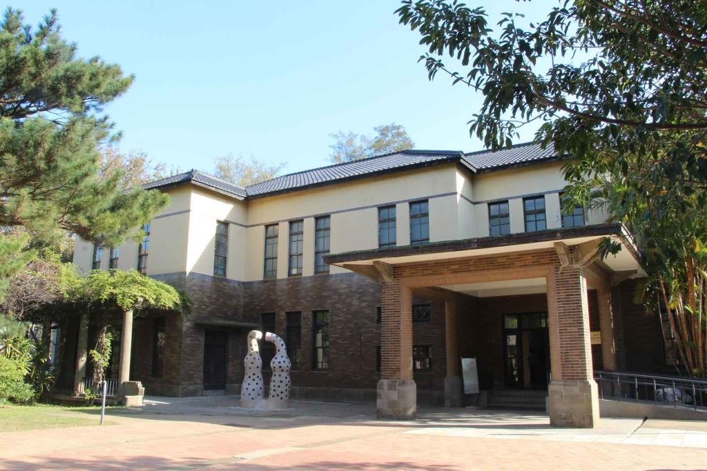 ガラス工芸博物館