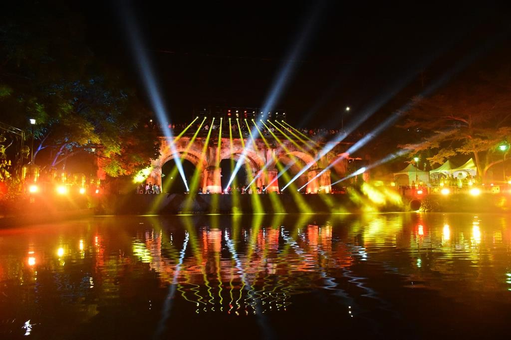 東安古橋でのライトショーと音楽会  年度：2019  写真提供：新竹県政府