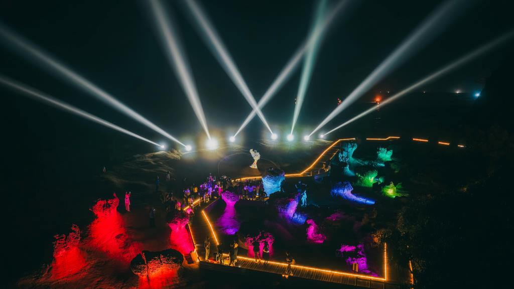 2025 野柳石光-女王夜間訪問-3