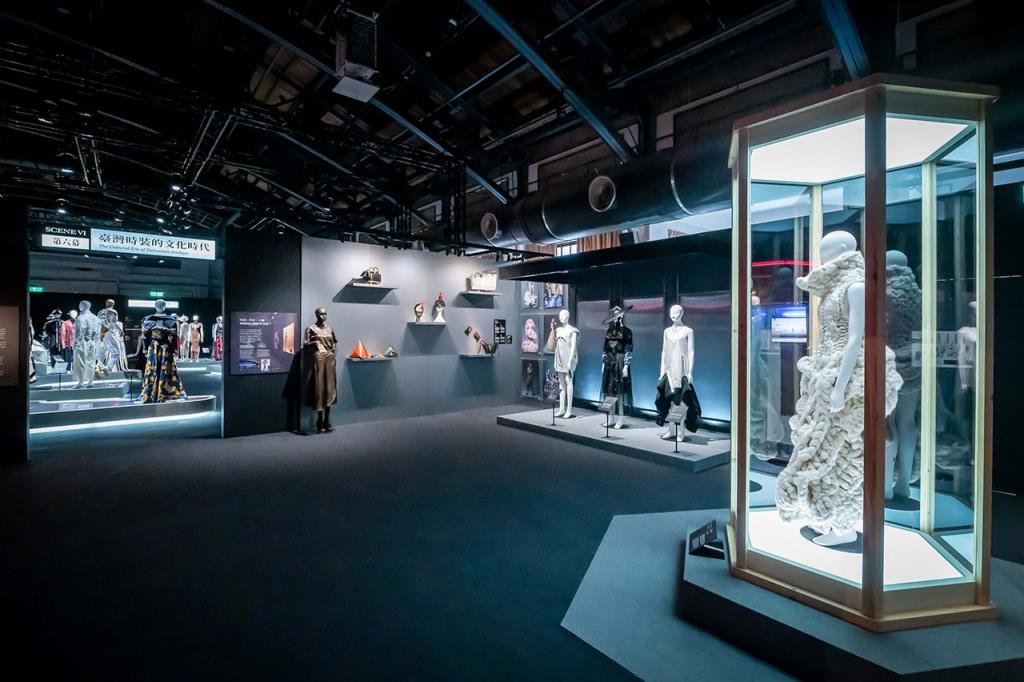 台湾ファッションの歴史をテーマにした展覧会『時装時代。時代時装』  年度：2021  写真提供：文化部