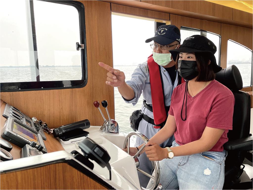 ヨットの自動運転体験  年度：2021  写真提供：大鵬湾国家風景区管理処