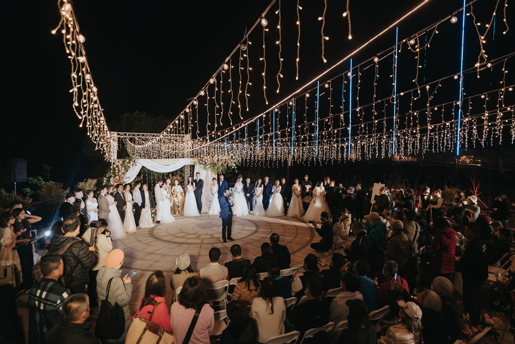 15組の新婚カップルの神聖な瞬間を見つめる  年度：2023  写真提供：阿里山国家風景区管理処