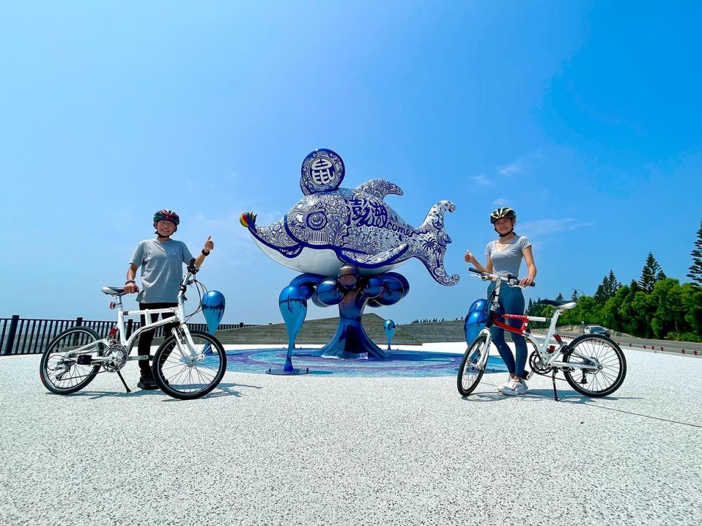 澎湖サイクリングガイドサービス-公共芸術品《嗨鼠》  年度：2021  写真提供：澎湖国家風景区管理処